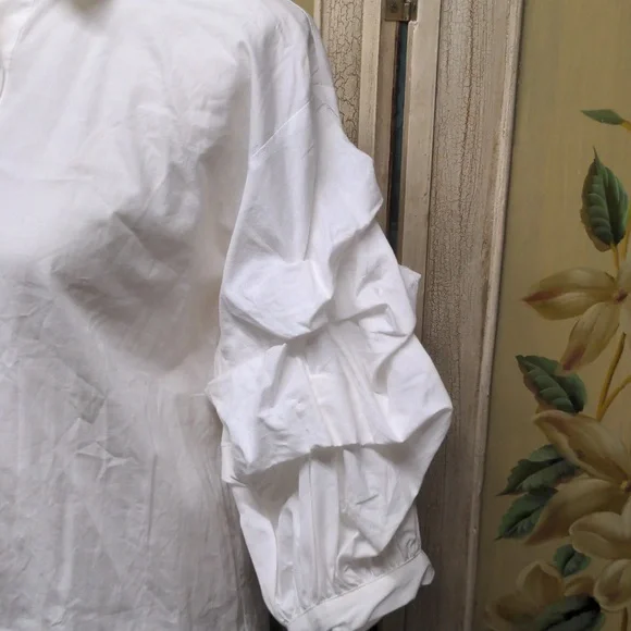 White  Pirate Lady Blouse with Gorgeous Ruffled sleeves XS - Picture 2 of 10
